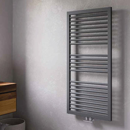 Termoarredo idraulico modello Asti 1228x600 dritto - Antracite by CeramicStore | Lo specialista del tuo bagno