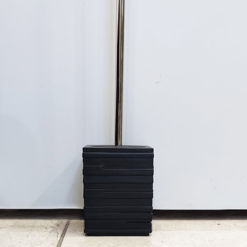 Scopino da appoggio con ciuffo in setole Gedy serie Quadrotto Nero - VERSIONE OUTLET by CeramicStore | Lo specialista del tuo bagno