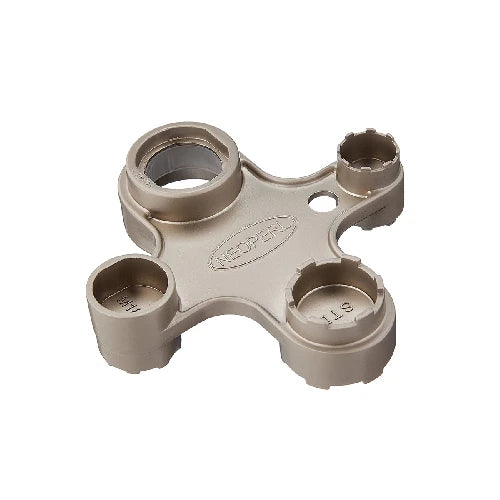 Chiave universale nichelata per montaggio aeratori -