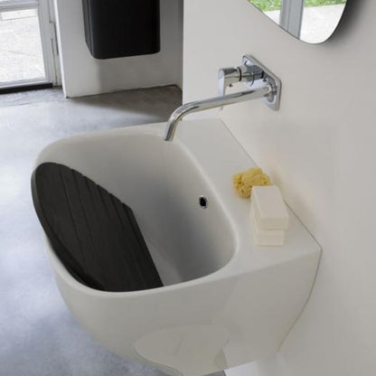 Lavabatoio sospeso Ceramica Globo modello Genesis 62x50 cm by CeramicStore | Lo specialista del tuo bagno