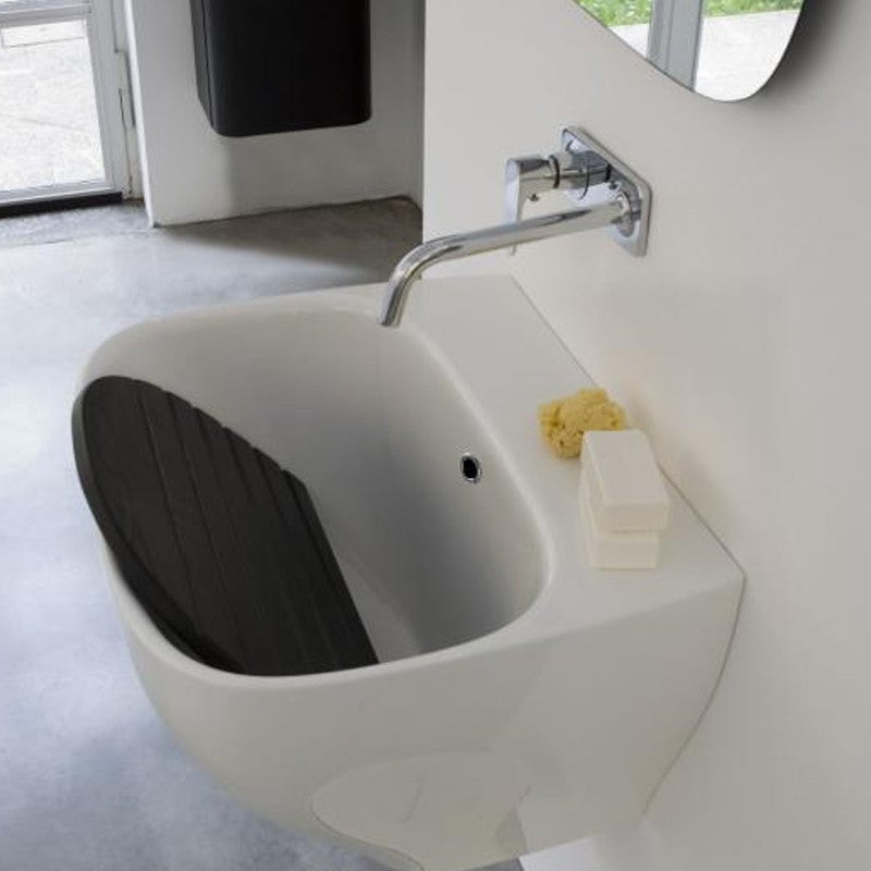 Lavabatoio sospeso Ceramica Globo modello Genesis 62x50 cm by CeramicStore | Lo specialista del tuo bagno