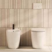 Sanitari filo parete senza brida Globo serie Daily 53x35xH43 cm con copriwater incluso - Bianco Lucido