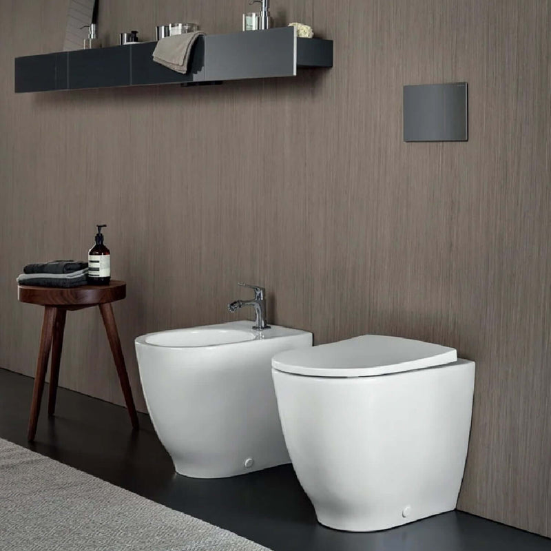 Sanitari filomuro con bidet