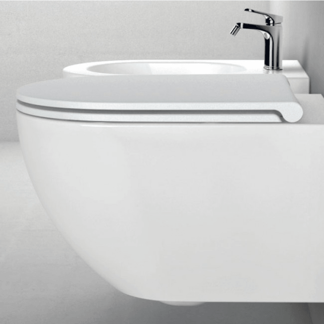 Sanitari Sospesi Ceramica Azzurra serie Comoda con sedile soft-close 51x36x34 cm - Bianco lucido
