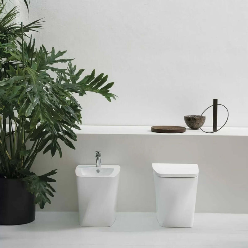 Coppia sanitari a terra Azzurra serie Hera 57x38x42 cm con sedile soft-close - Bianco lucido