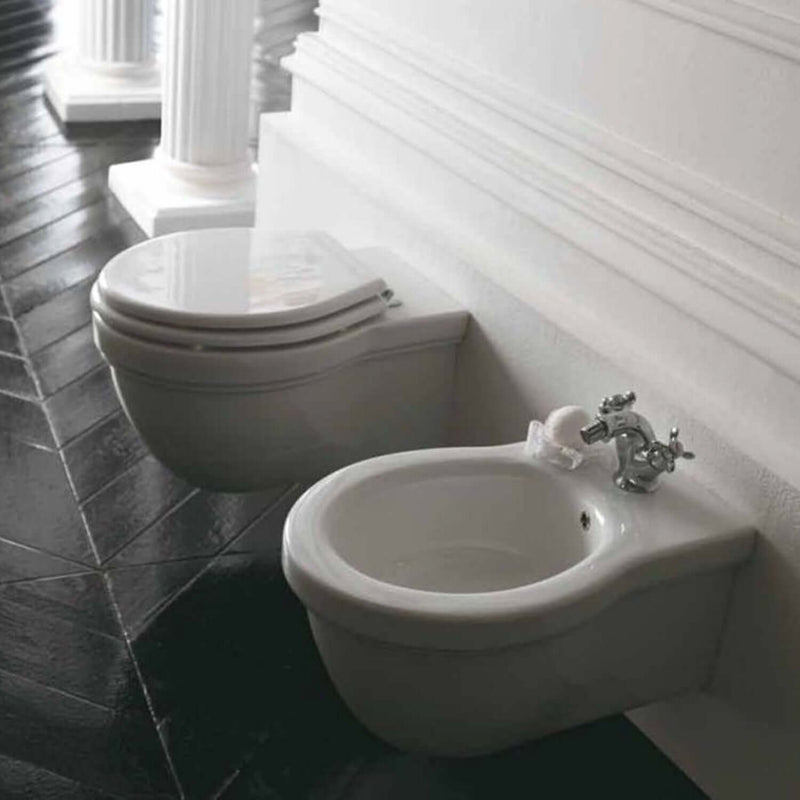 Vaso sospeso 55x38 cm con sedile soft close serie Ethos di Ceramica Galassia
