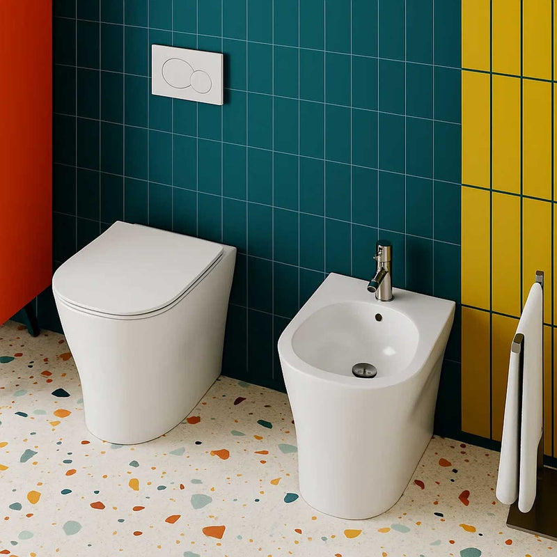 Sanitari filomuro con copriwater soft close BathCore serie Eira - Bianco lucido