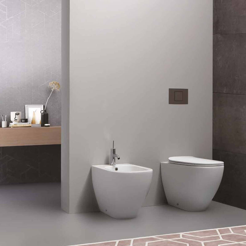 Santari filomuro serie Forever 55 in ceramica bianca con coprivaso chiusura tradizionale- Disegno Ceramica