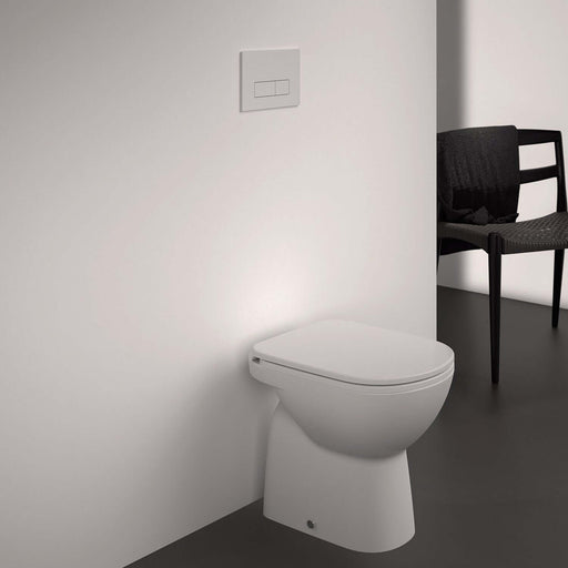 Vaso a terra distanziato dal muro Ideal Standard modello I.life A 48