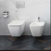 WC sospeso Ideal Standard modello Strada II 54.5x37 cm con sedile tradizionale