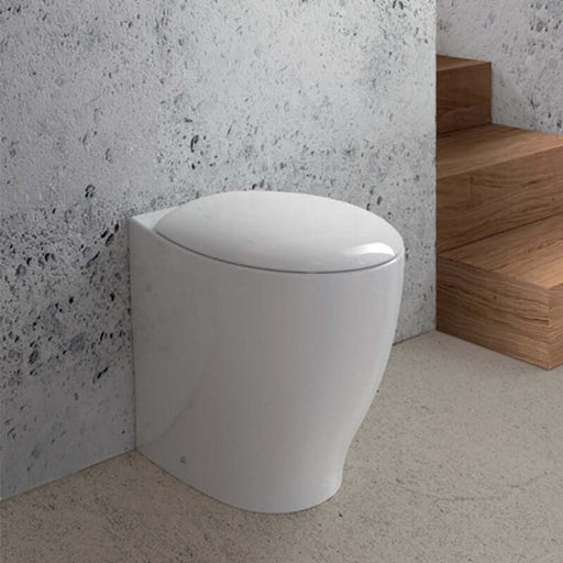 WC filo muro con profonditàÂ ridotta - Domus Falerii Mascalzone con sedile Soft Close