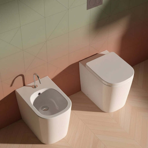 Sanitari Senza Brida Filo parete Ceramica Domus Falerii Foglia Quadra sedile SoftClose