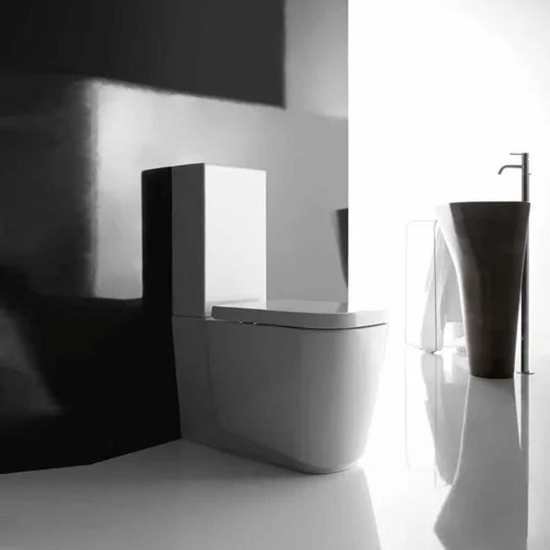 Wc Monoblocco 65x35 cm serie MEG11 di Ceramica Galassia con sedile avvolgente soft close