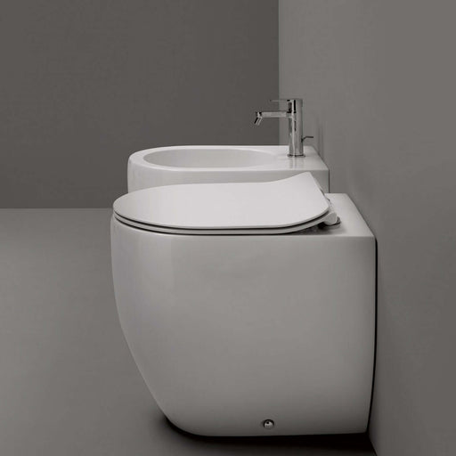 Sanitari filomuro 48x36 cm collezione Flo Kerasan con sedile soft close