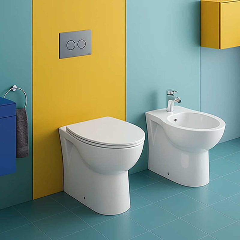 Sanitari Filo Parete con Scarico Traslato completo di sedile Eurovit Ideal standard
