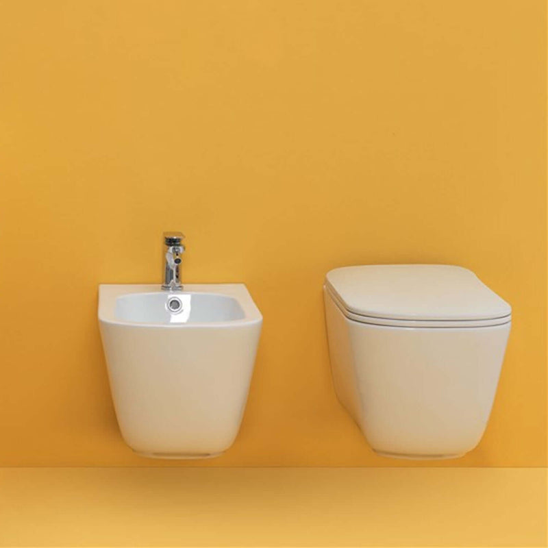 Sanitari sospesi 54x35 cm collezione Tribeca Kerasan con sedile soft close