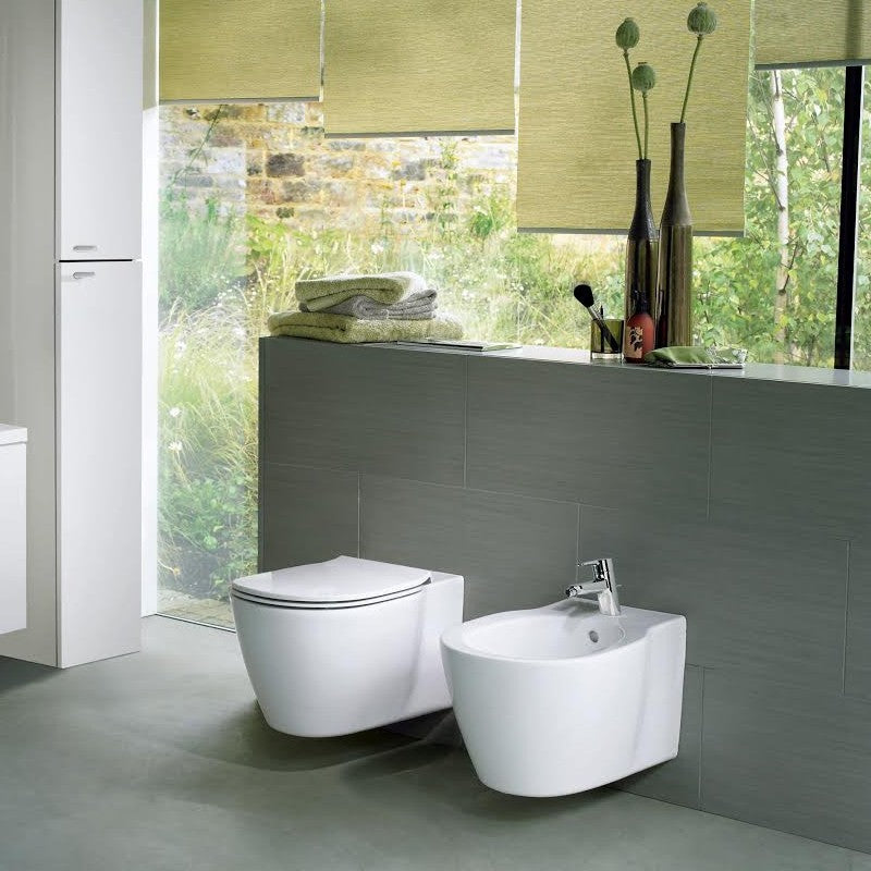 Sanitari Sospesi Ideal Standard Modello Connect con sedile soft close