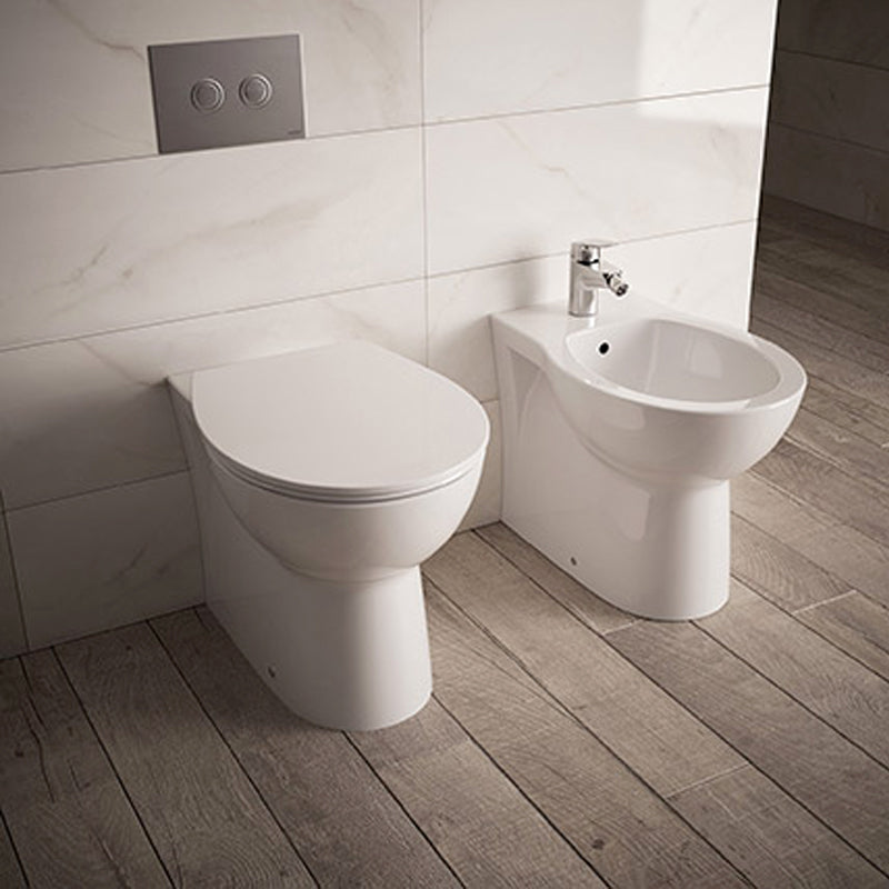 Sanitari Filo Parete con Scarico Traslato completo di sedile Eurovit Ideal standard