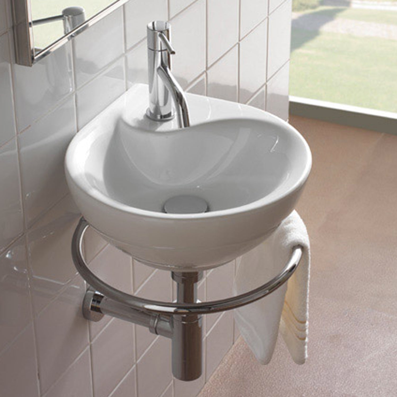 Lavamani bianco sospeso modello Misura 35x35 di Ceramica Globo by CeramicStore | Lo specialista del tuo bagno
