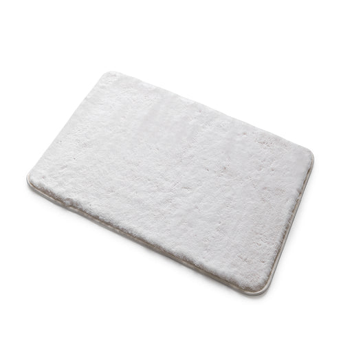 Tappeto bagno 40x60 cm modello Fuzzy di Gedy - Bianco by CeramicStore | Lo specialista del tuo bagno