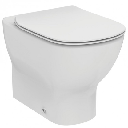 Sanitari filo muro Ideal Standard Tesi AquaBlade con scarico traslato con sedile termoindurente