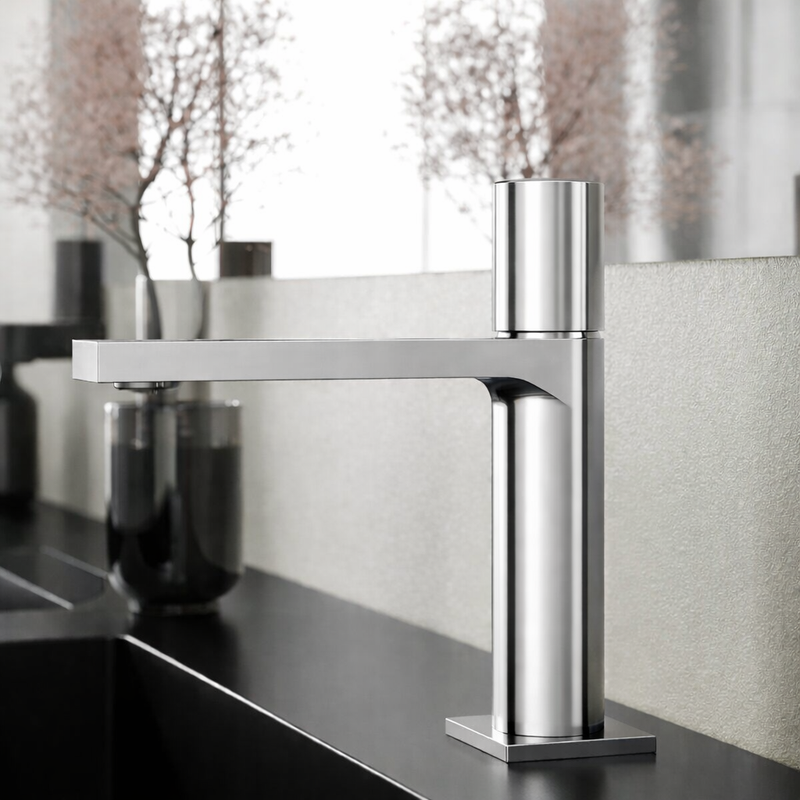 Miscelatore lavabo RubiFlux serie Sculpt con leva liscia - Cromo