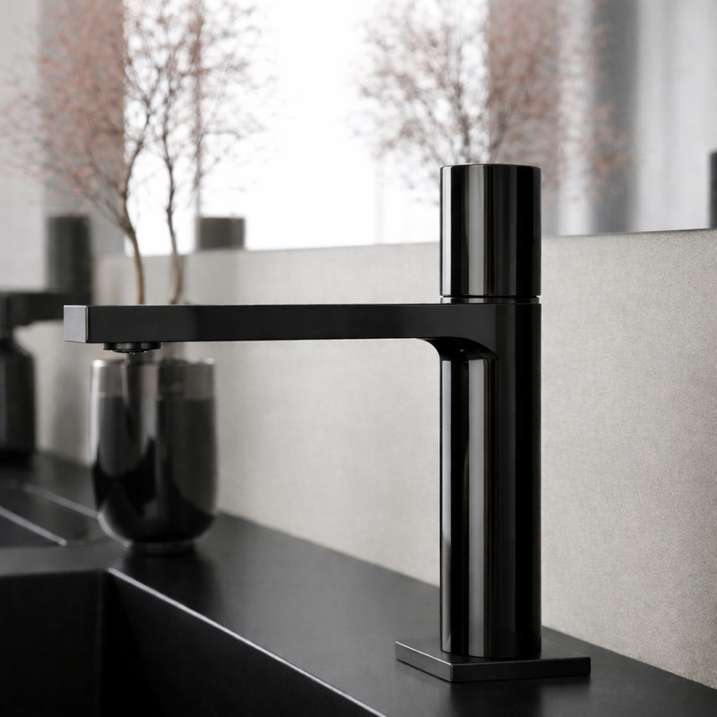 Miscelatore lavabo RubiFlux serie Sculpt con leva liscia - Nero lucido
