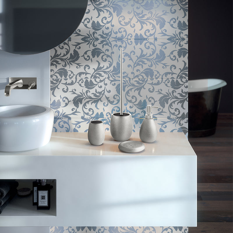 Scopino da appoggio in ceramica con ciuffo in setole Gedy modello Astrid - Argento by CeramicStore | Lo specialista del tuo bagno
