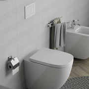 Porta asciugamani a snodo di Gedy serie Olimpo - Cromato by CeramicStore | Lo specialista del tuo bagno