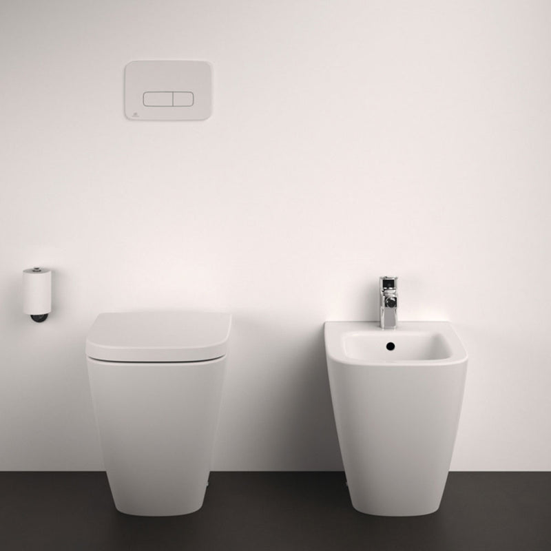 Sanitari filomuro per bagni piccoli senza Brida RimLS+ Ideal Standard I.Life S WC+Bidet+Sedile Normal Close Art T459401+T459501+T473601