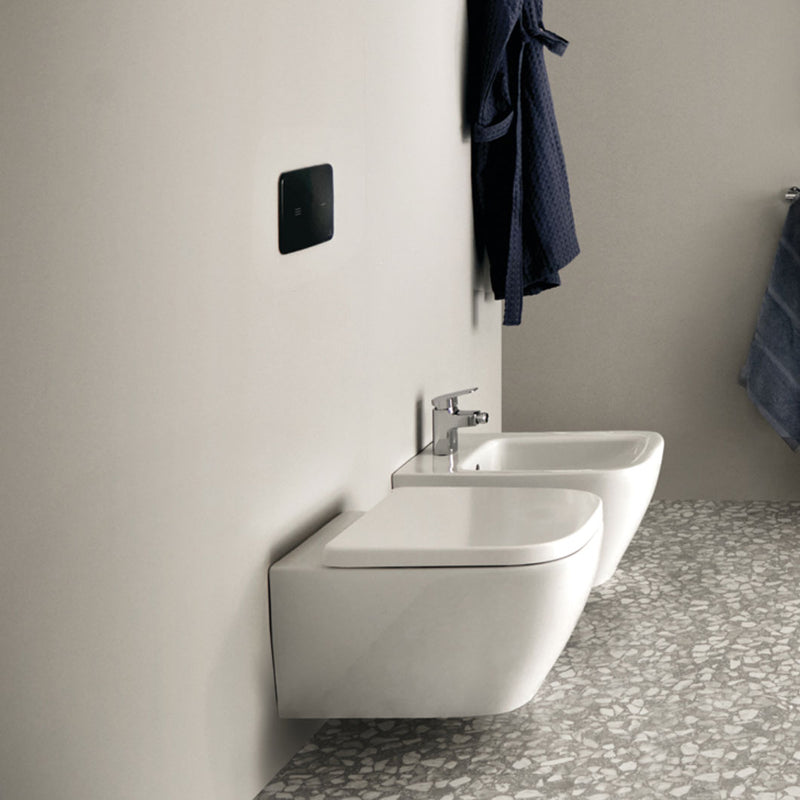 Sanitari sospesi Ideal Standard I.life B con trattamento SmartGuard+ bianco lucido WC+Bidet+Sedile SoftClose (T4615HY+T4614HY+T468301)