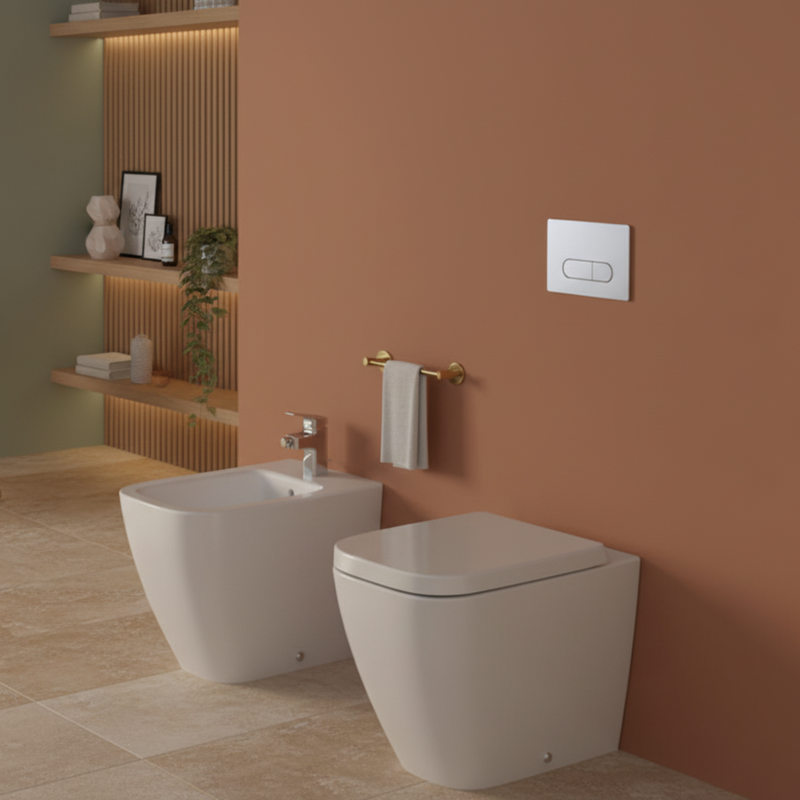 Sanitari filo parete  Scarico Traslato Senza Brida RimLS+ Ideal Standard I.life B bianco lucido WC+Bidet+Sedile Soft Close (T458101+T458201+T468301)