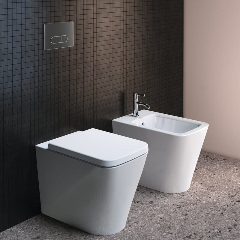 Sanitari Filo muro scarico traslato Ideal Standard Blend Cube vaso con AquaBlade, Bidet e sedile soft close