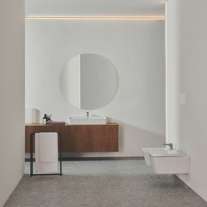 Sanitari sospesi Ideal Standard Blend Cube vaso con AquaBlade, Bidet e sedile soft close