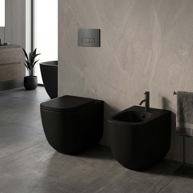 Sanitari filomuro Prime BathCore con scarico tornado e copriwater soft-close
