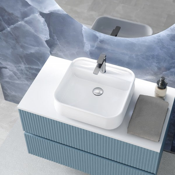 Lavabo da appoggio 41x41 in ceramica bianca con foro rubinetteria BathCore modello Aura 40