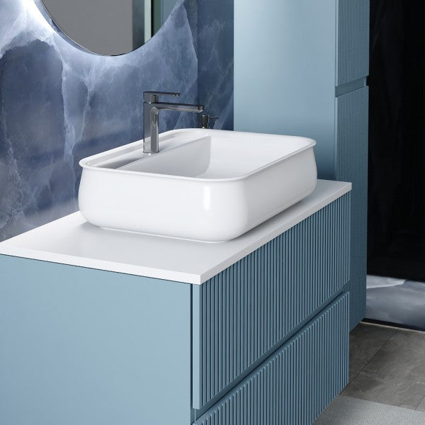 Lavabo da appoggio 54x38 in ceramica bianca con foro rubinetto BathCore modello Aura 55