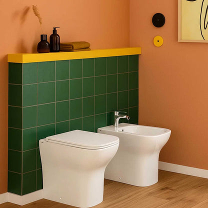 Paar wandbündige Sanitäranlagen WC Bidet und Toilettensitz Modell Reverse von Althea cm 50x36